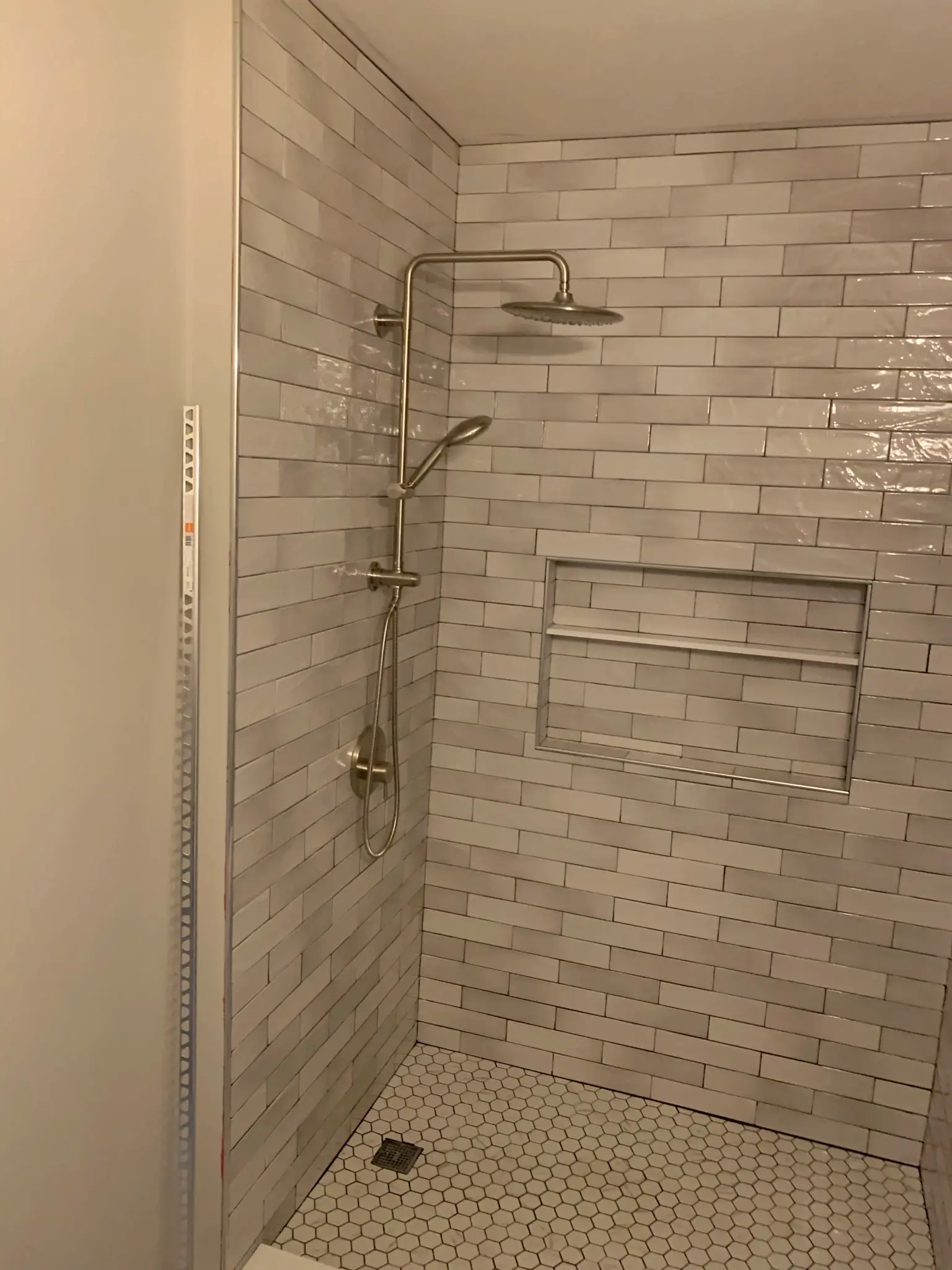 SLR - Modern Beautiful Bathroom Design14