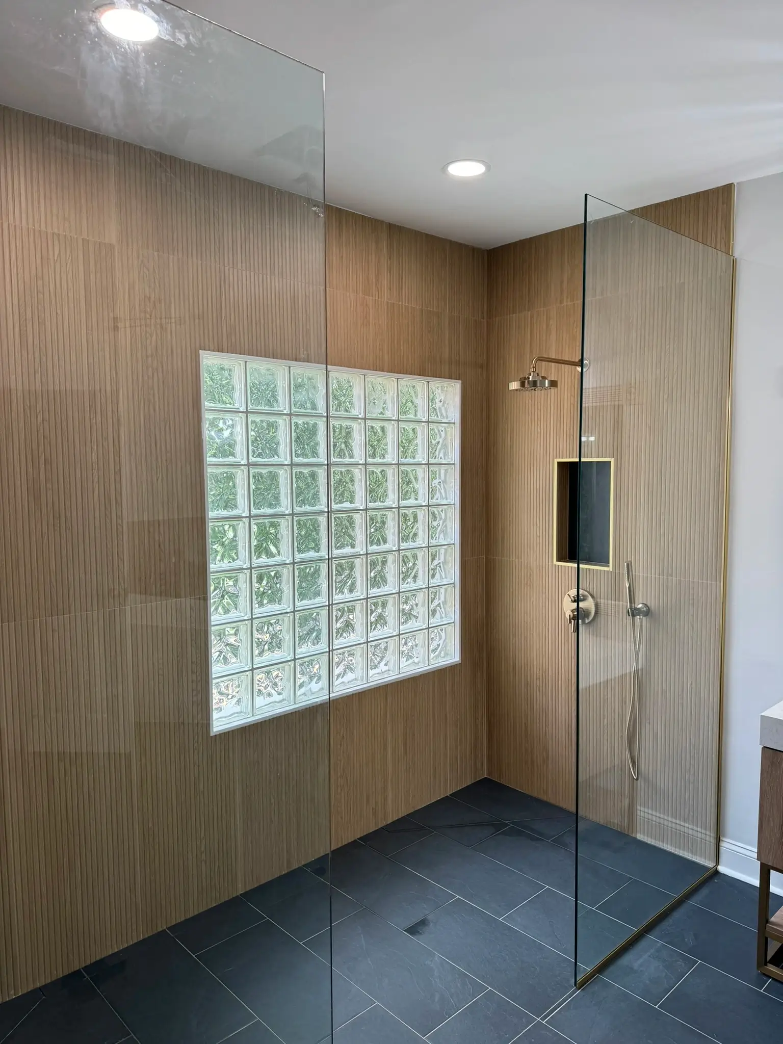 SLR - Modern Beautiful Bathroom Design8